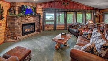 Smart TV, fireplace, DVD player
