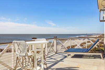 Pet friendly, Luxury Oceanfront home on Folly Beach