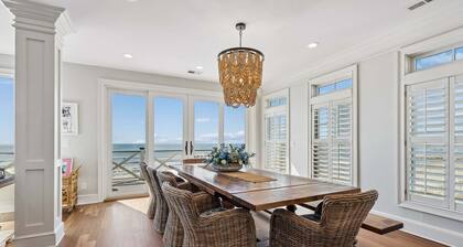 Pet friendly, Luxury Oceanfront home on Folly Beach