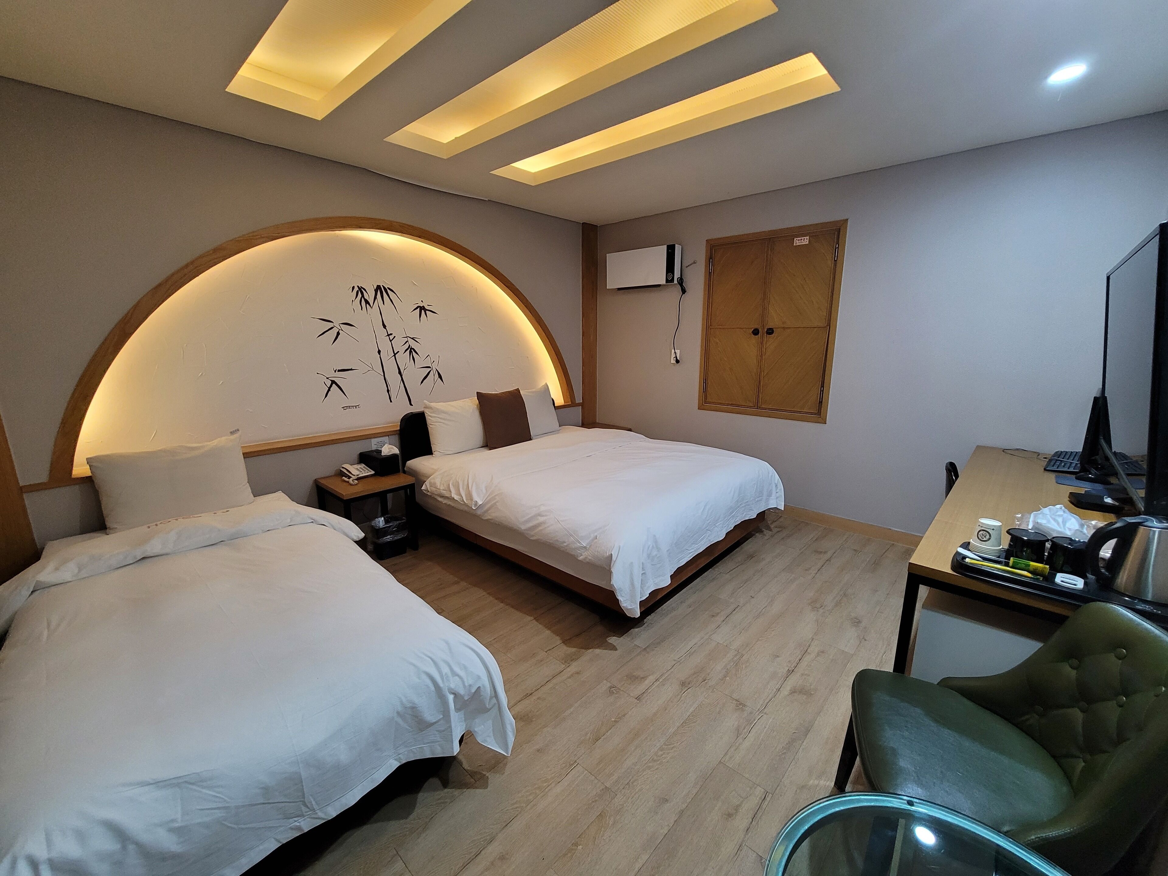 标准房, 多张床 | 办公桌、笔记本电脑工作区、免费 WiFi