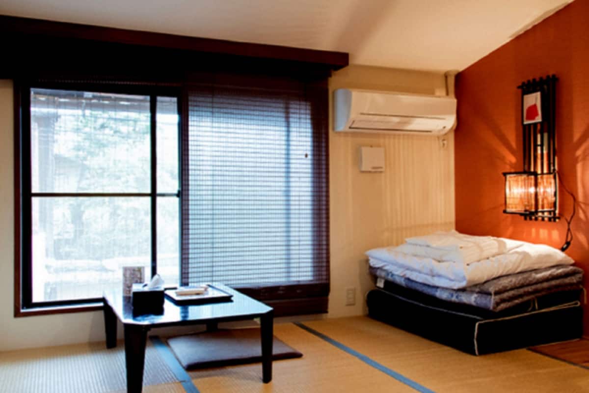 Japanese Style Room #5 | Free WiFi