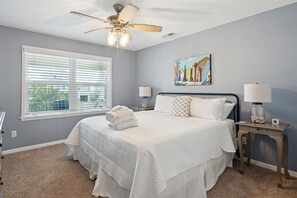 4 bedrooms, iron/ironing board, WiFi, bed sheets