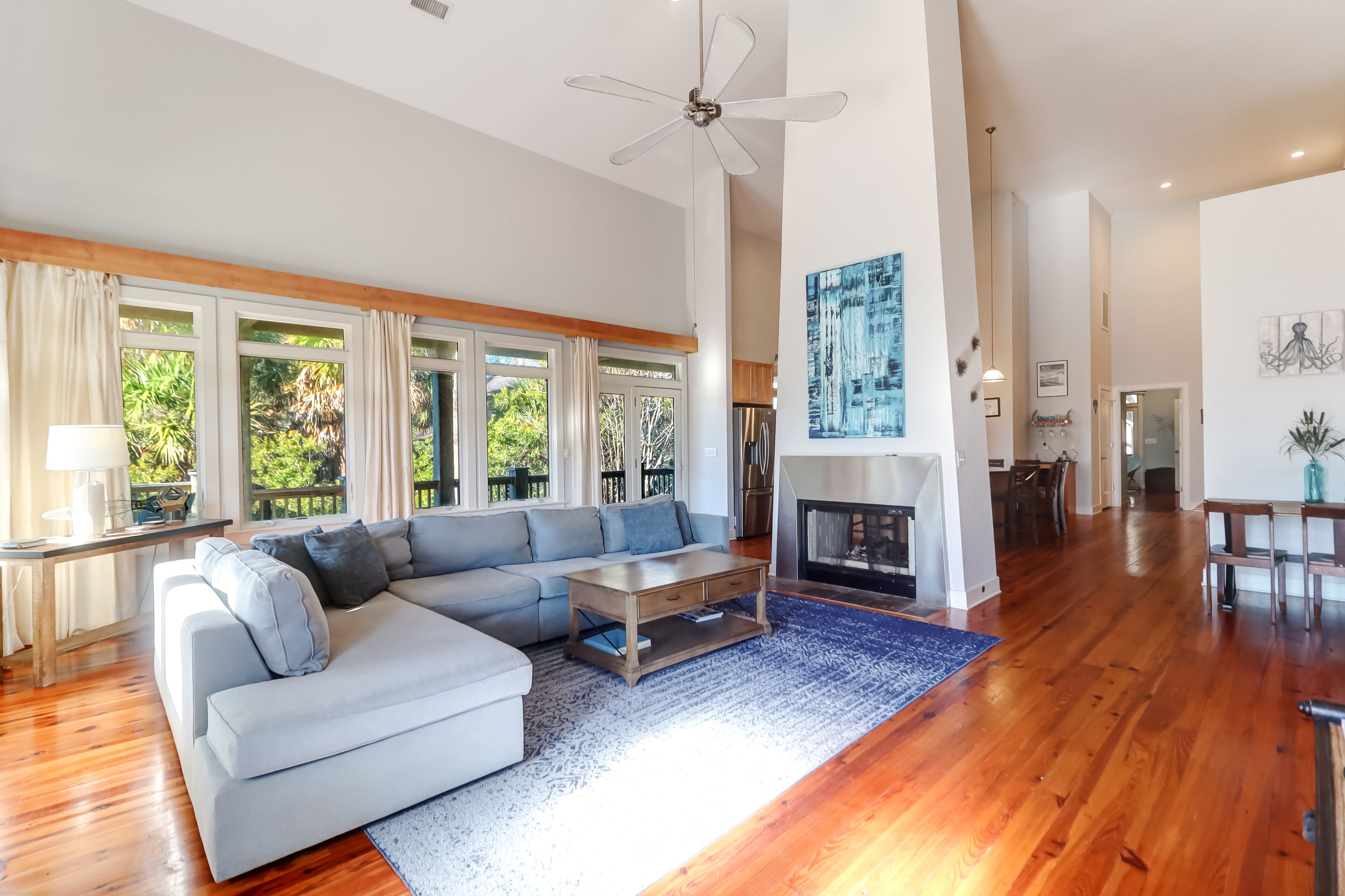 Beach Chairs & Towels Provided - Beach Access Directly Across Street! La Bella Vita