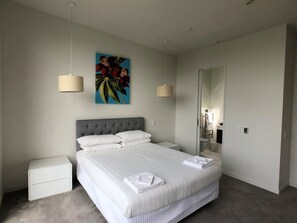 Luxury Townhome | 3 bedrooms, free WiFi, bed sheets - Living the Dream on the City Fringe (Auckland)