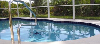 3 Bedroom Home with Heated Private Pool Close to Golf & Beach