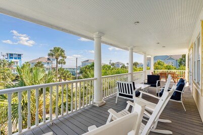 Southern Charm - Private Pool, Pool Table, Game Room, & Ocean Views!