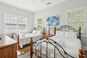 7 soverom, strykejern/-brett, wi-fi (inkludert) og sengetøy