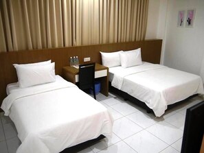 Superior Room | Desk, soundproofing, iron/ironing board, free WiFi - Hotel Wawasan (Simpang Renggam)