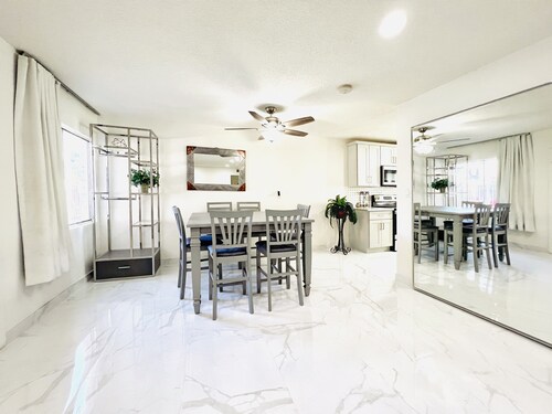 3BRApartment,LasVegas,Strip,Sale,nearLVCC,Bestlocation,Wifi,Labor day, sema POOL