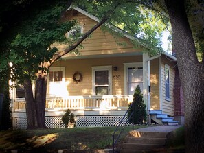 Exterior detail - Historic Old West Lawrence - Minutes to beautiful Mass St, KU, Sports Pavillion (Lawrence)