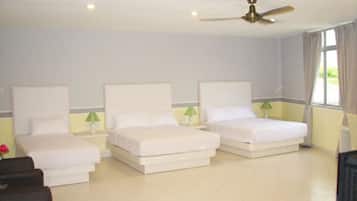 Family Suite (Super) | Meja, seterika/papan seterika, katil bayi/kot (surcaj), Wi-fi percuma