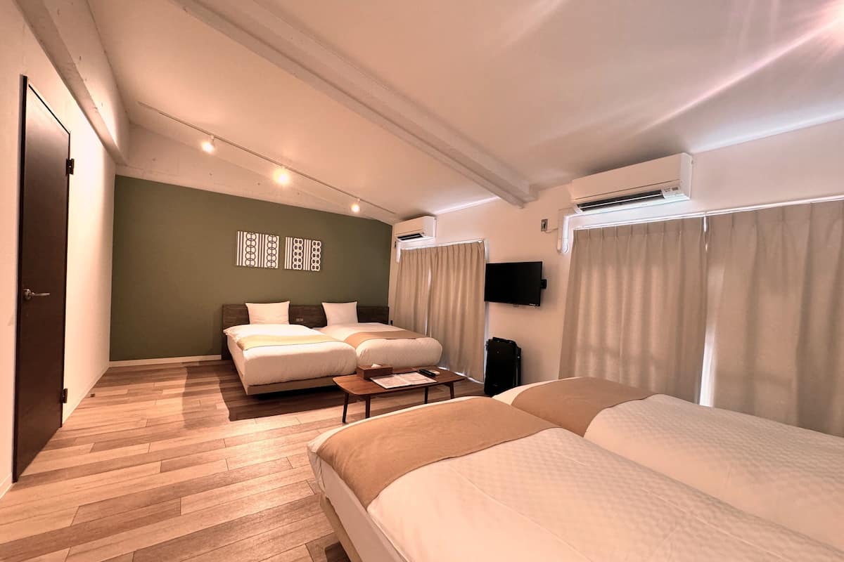 1 bedroom, premium bedding, down duvets, in-room safe