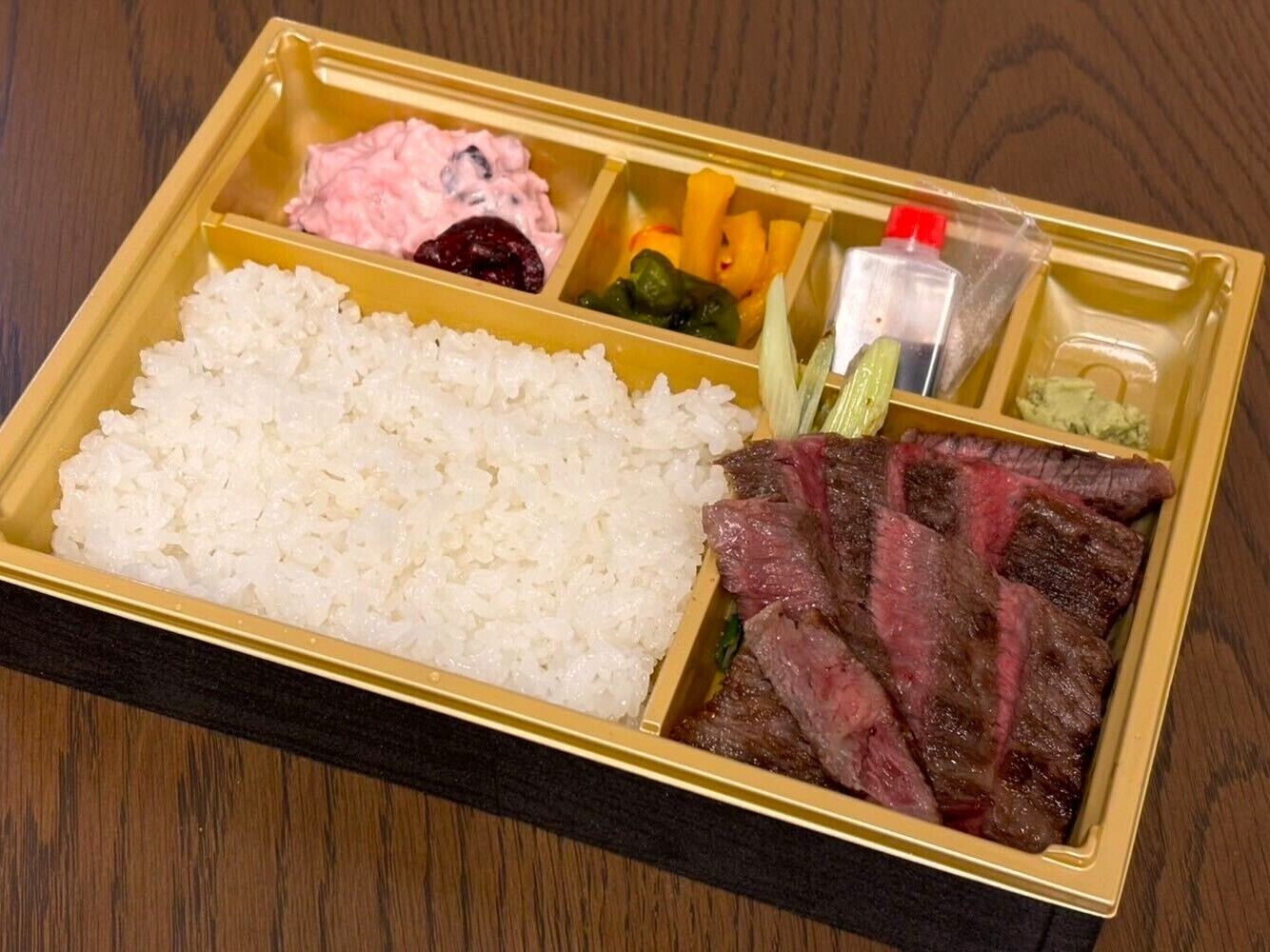 餐飲