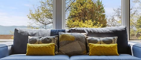 Condo, 3 Bedrooms | Interior