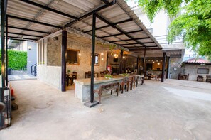 Lobby sitting area - The Rest Hotel (Koh Lan)