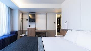 Habitación Deluxe doble, 1 cama de matrimonio, no fumadores | 1 dormitorio, ropa de cama de alta calidad, edredones de plumas