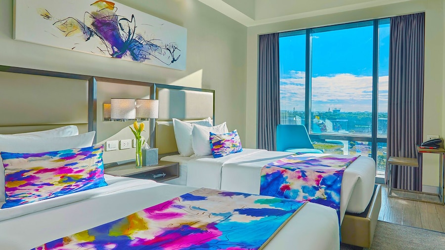 Savoy Hotel Manila near NAIA Terminal 3 MNL