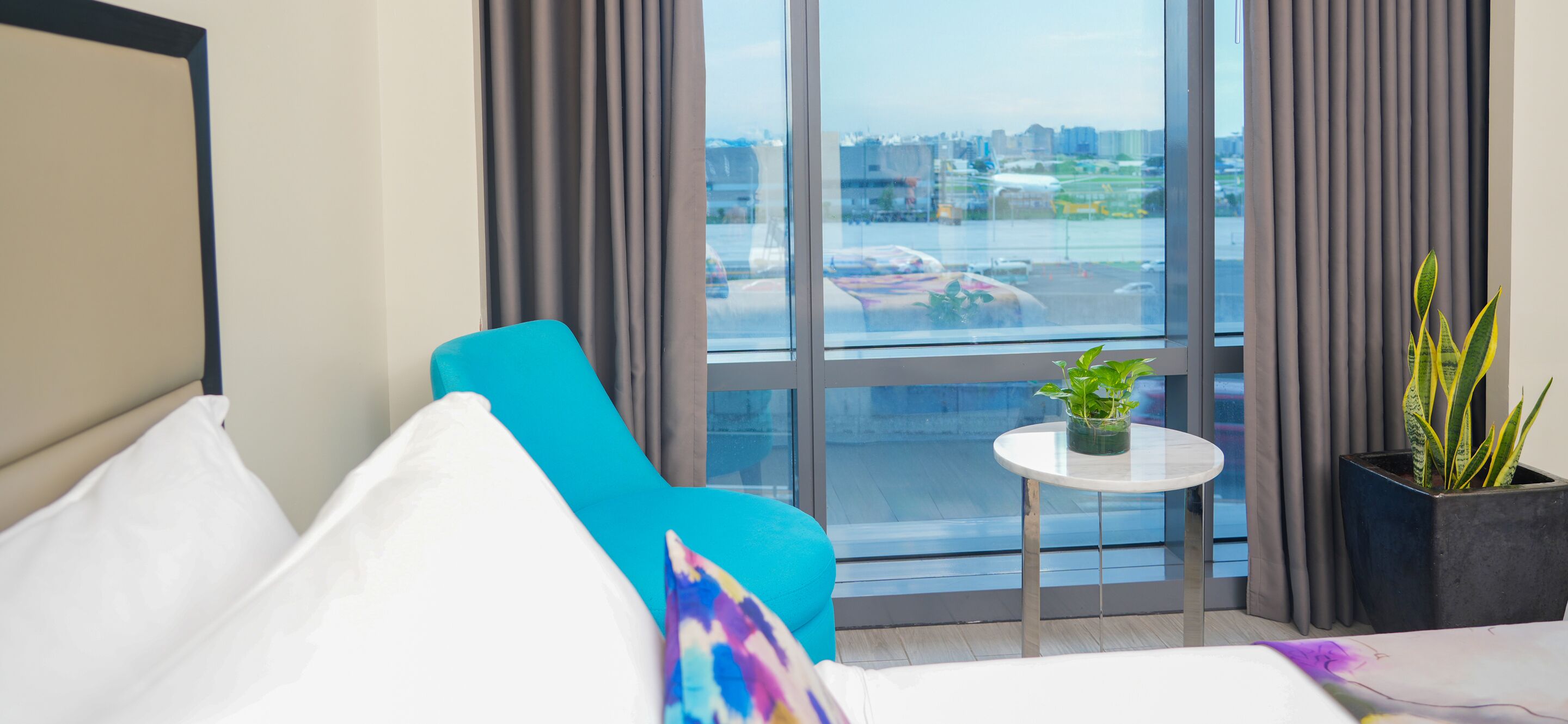 classic queen with access to pool and gym | 1 bedroom, minibar, in-room safe, blackout curtains