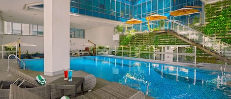 Kolam renang outdoor