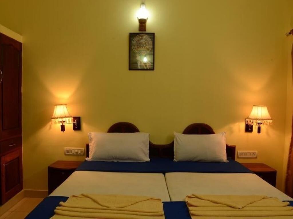 In-room safe, desk, soundproofing, rollaway beds