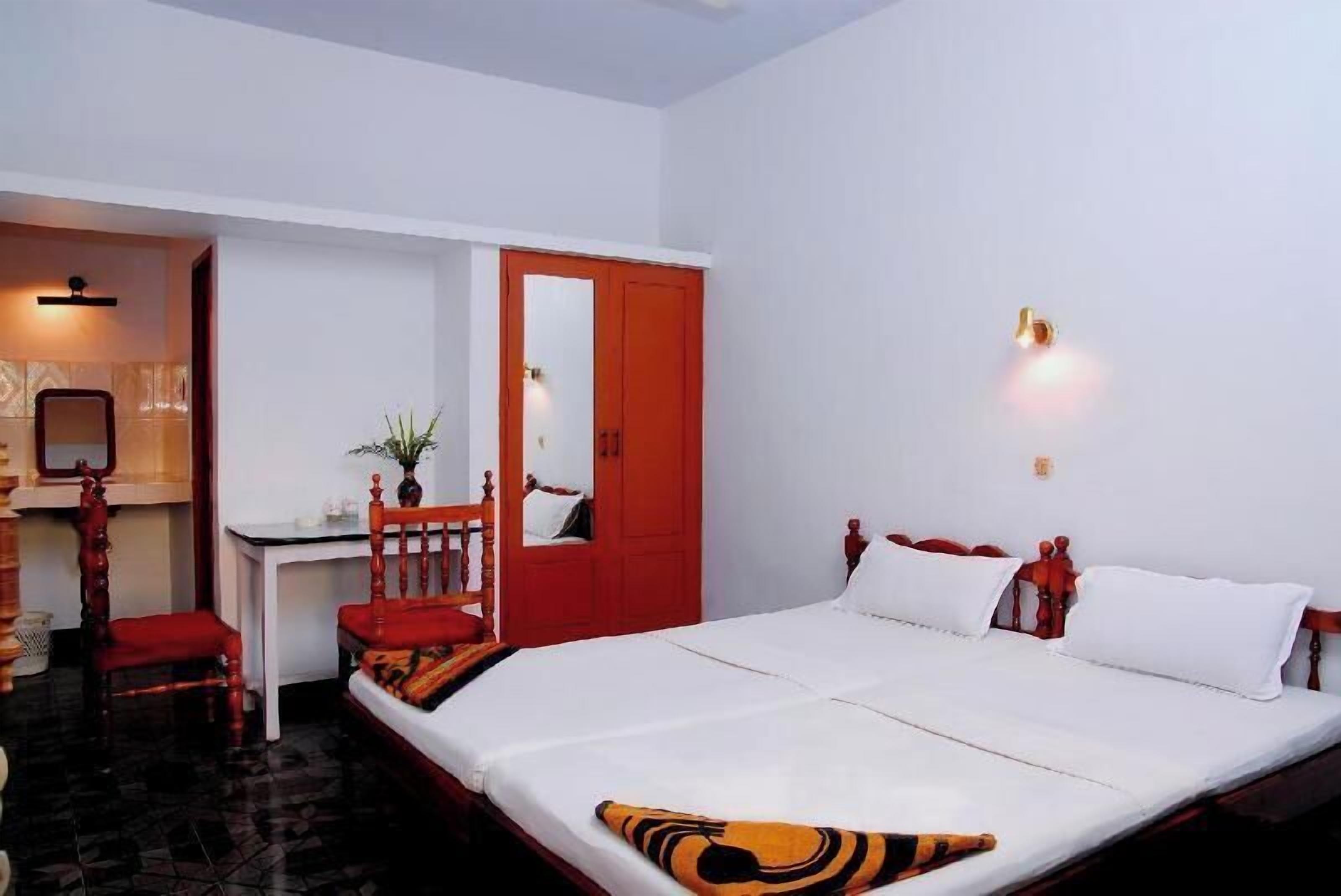 In-room safe, desk, soundproofing, rollaway beds