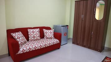 Oda (with 2 Queen Beds) | Oturma alanı