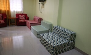 客  房, 1 张大床 | 起居区