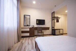 Standard Double | Desk, iron/ironing board, free cribs/infant beds, rollaway beds - Wifi Boutique Hotel (George Town)