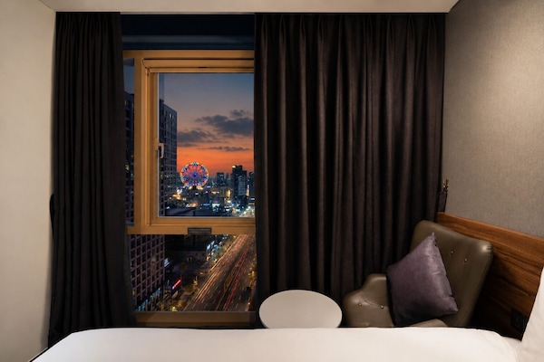 Standard Twin Room | Premium bedding, down comforters, in-room safe, individually decorated