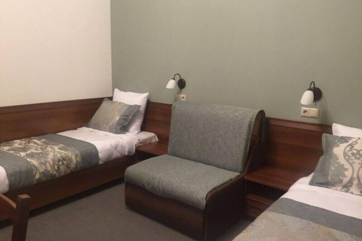 In-room safe, soundproofing, iron/ironing board, free WiFi