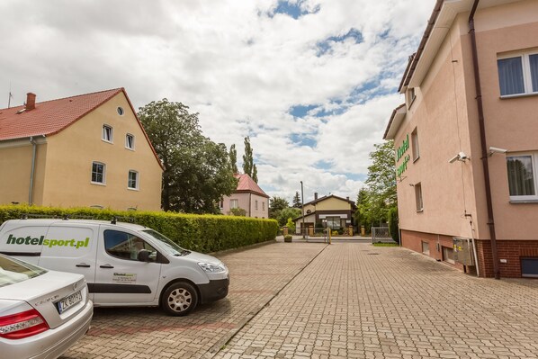 Free self parking