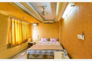 1 bedroom, in-room safe, desk, soundproofing - Hotel Rajdhani Plaza (Ranchi)