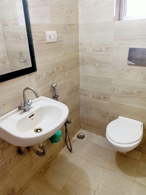 Superior Room | Bathroom