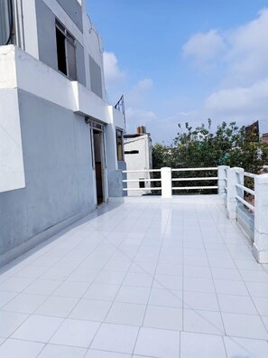 Staircase - Hotel Rajdhani Plaza (Ranchi)