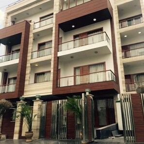 Entrée de l’hébergement