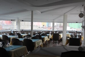 Free daily buffet breakfast - Vera Otel (Bandirma)