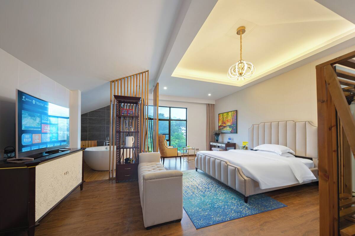 Studio Suite Mewah, 1 Tempat Tidur King, bathtub, pemandangan sungai | Tirai kedap cahaya, Wi-Fi gratis, dan seprai linen