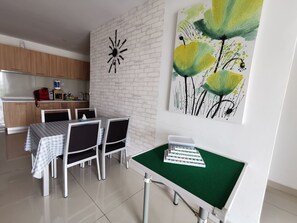In-room dining - HomeStay D'Esplanade - Sweet Home (Johor Bahru)