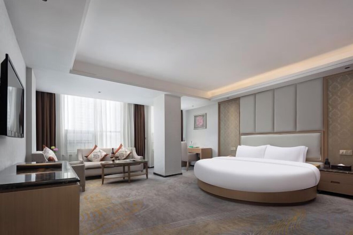 Romantic Couples' Room