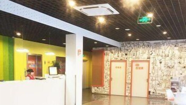 Unclassified image, 1 of 8, button - Pod Inn (Suzhou)