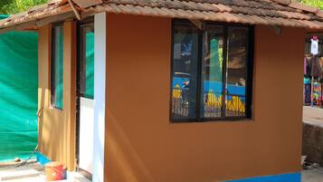 Check-in/check-out kiosk