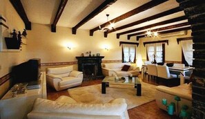 Villa, 3 Bedrooms | Living room