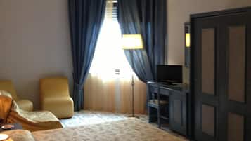 Bureau, lits pliants/supplémentaires, Wi-Fi gratuit, draps fournis