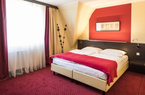 Literie de qualité supérieure, coffres-forts dans les chambres, bureau