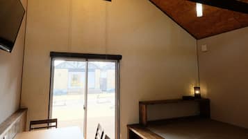 Desk, laptop workspace, free WiFi