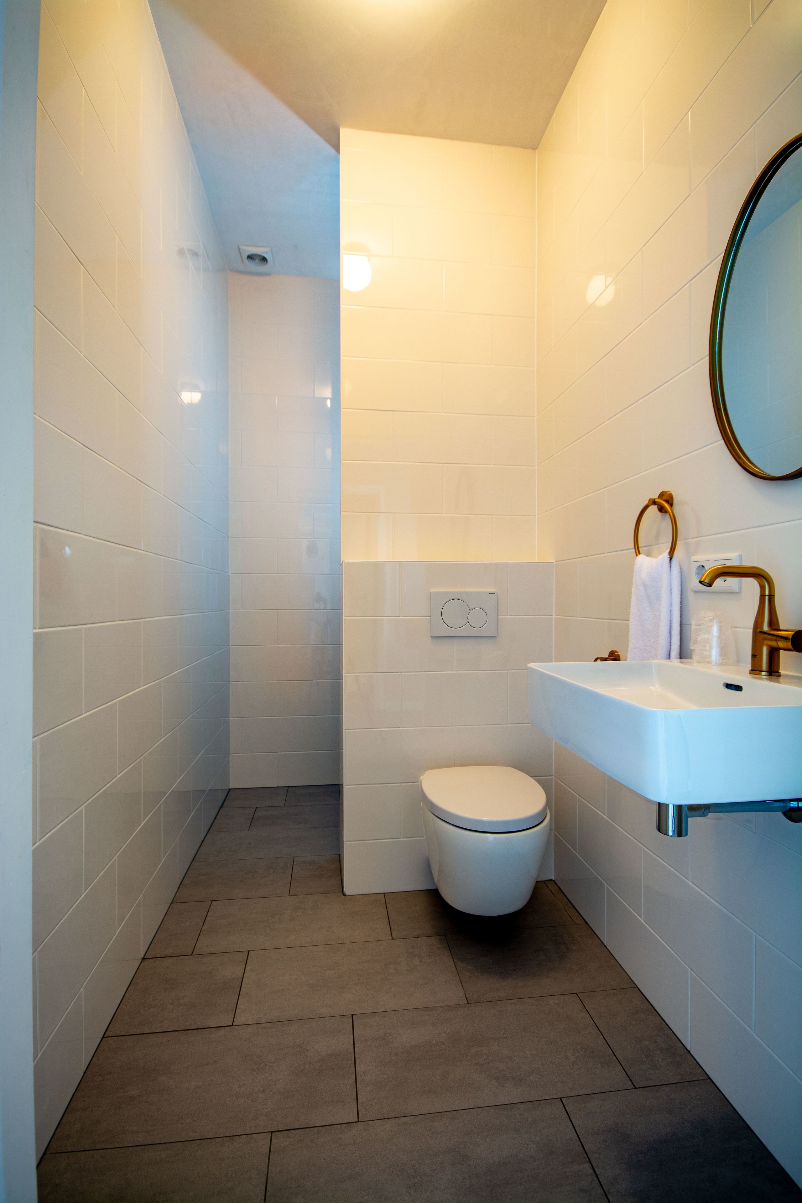 double room | bathroom | free toiletries, hair dryer, towels, soap