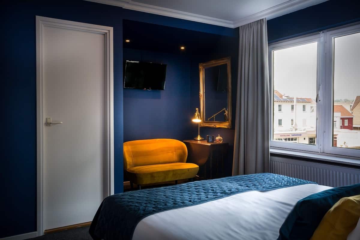 double room, ensuite | 1 bedroom, iron/ironing board, free wifi, bed sheets