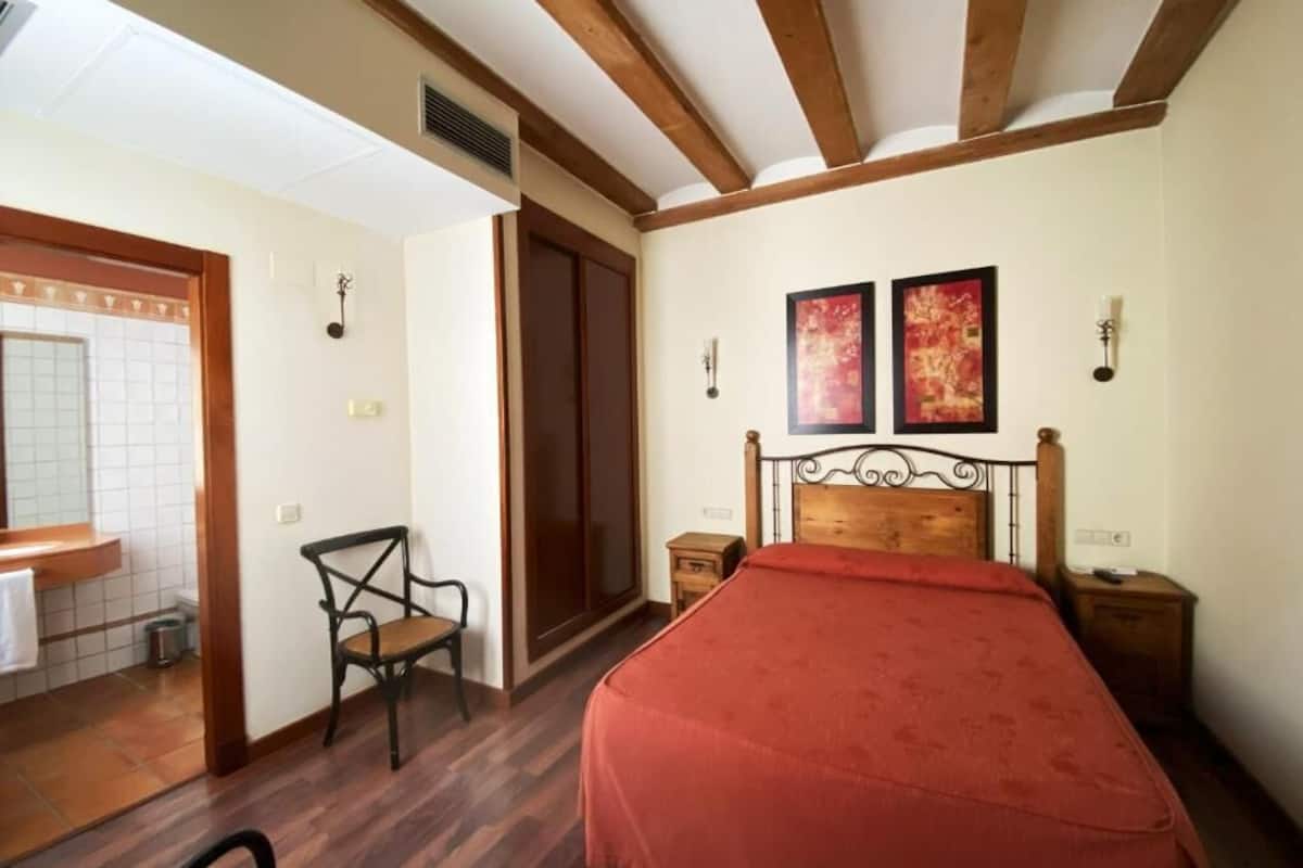 classic double room | wifi, bed sheets