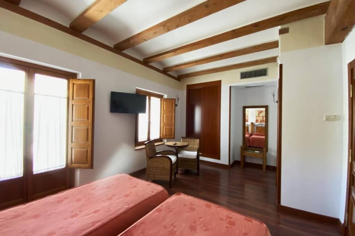 panoramic double or twin room | wifi, bed sheets