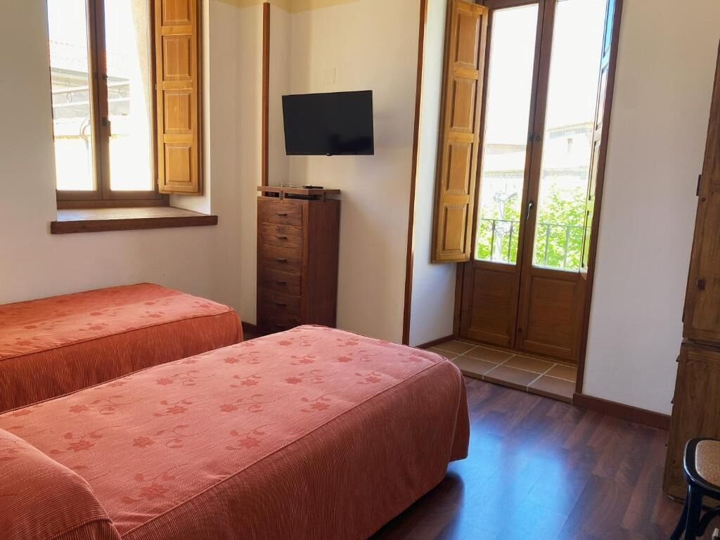 panoramic double or twin room | wifi, bed sheets